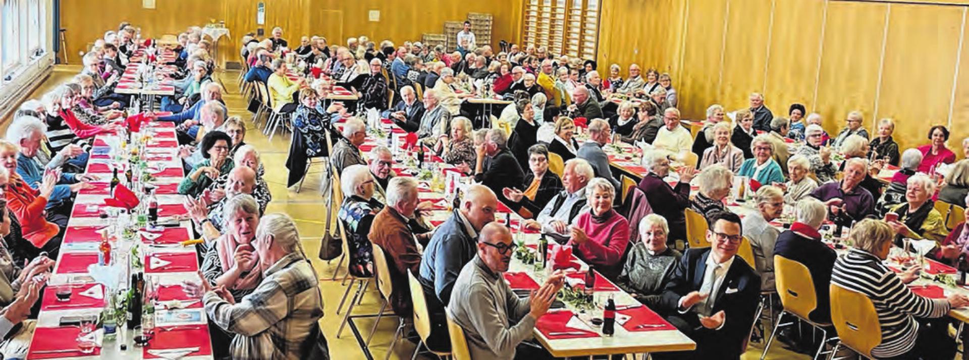 Unvergessliche Stimmung am «Gemütlichen Nachmittag» der Senioren in der Wehrlinhalle