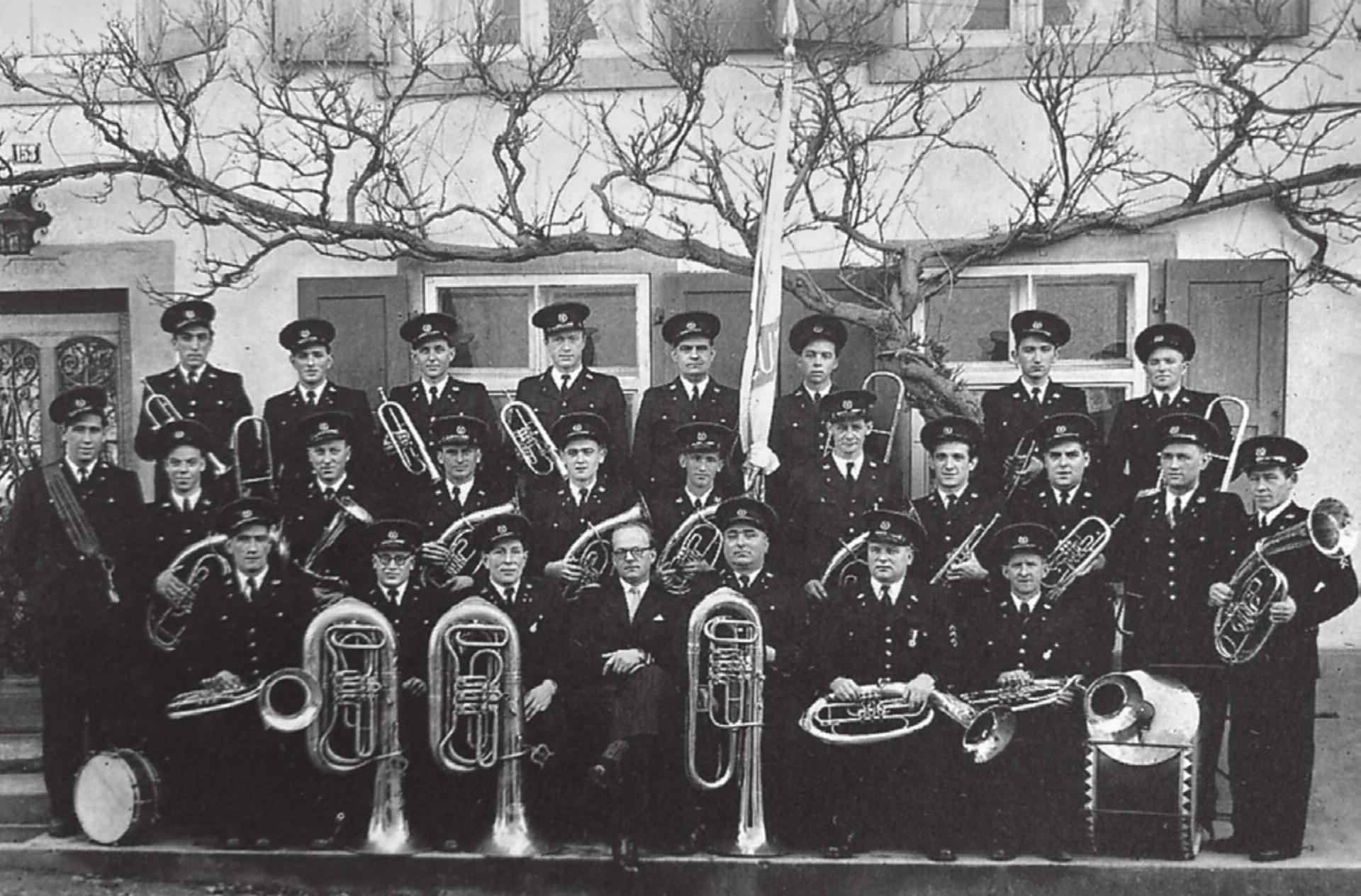 Die erste Uniform