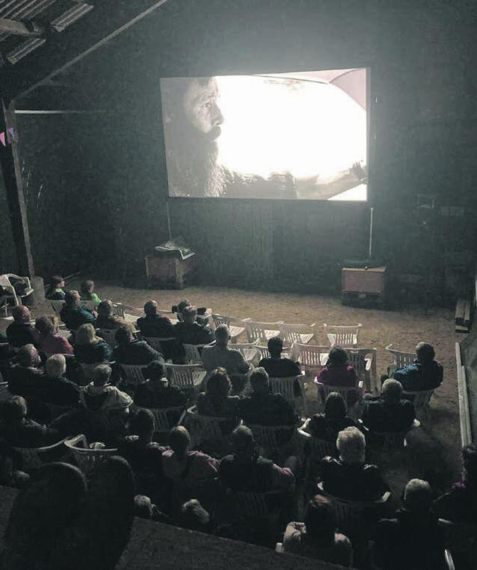 Kino und Kulinarik unter dem Stalldach