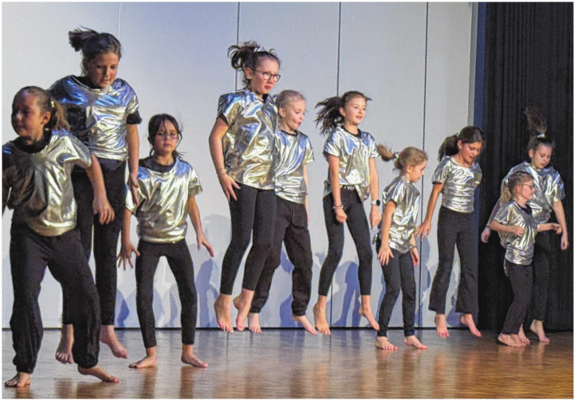 Ein Turnerabend im Wunderland - Das Bild wird blockiert. – Möglicherweise durch einen aktiven Adblocker.