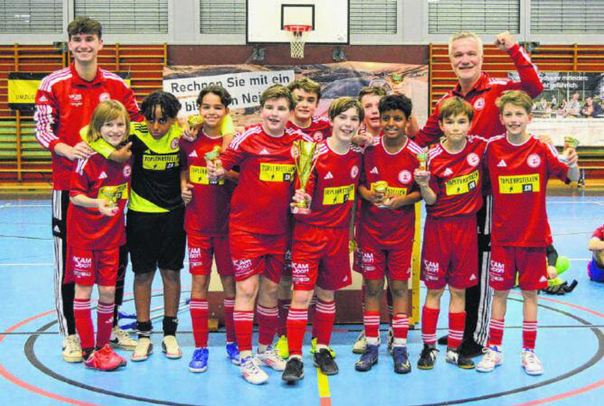 In beiden Hallen gleich zeitig im Einsatz