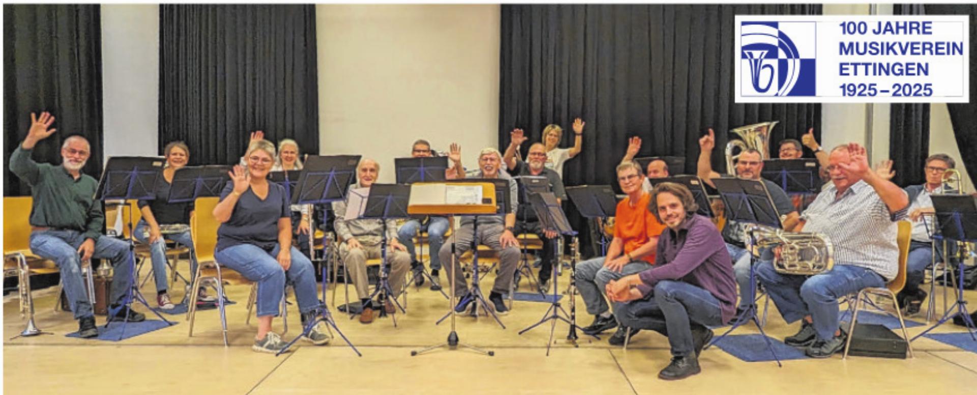 Jubiläum und neue Uniform - Das Bild wird blockiert. – Möglicherweise durch einen aktiven Adblocker.