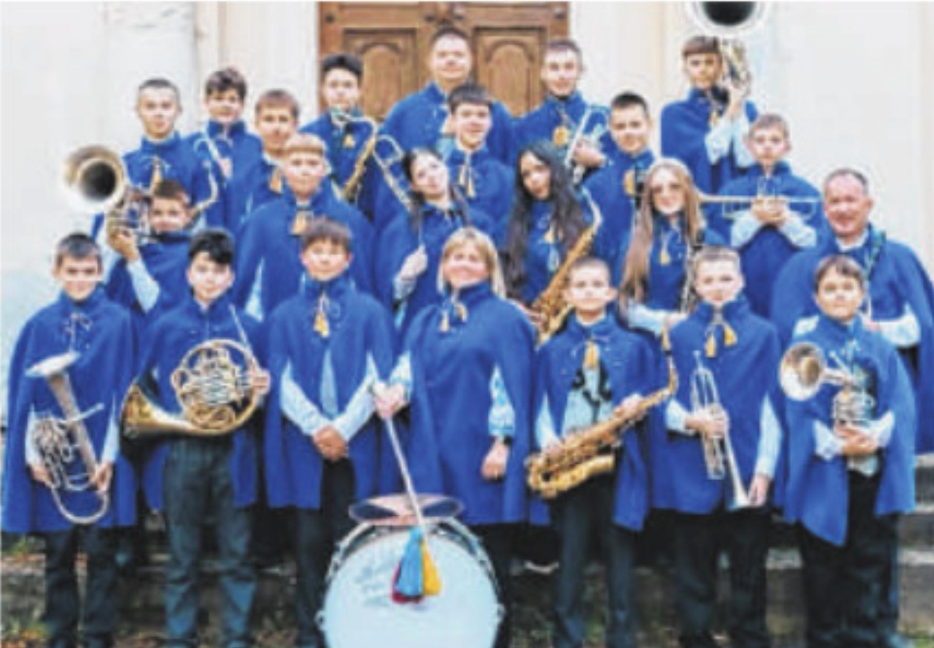 Instrumentenspende für Obroschyne - Das Bild wird blockiert. – Möglicherweise durch einen aktiven Adblocker.