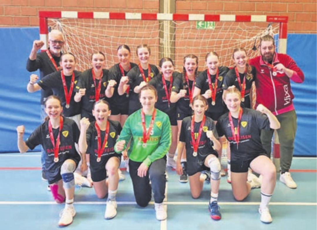 SG Therwil (FU16P) vs. SG Magden/Möhlin (FU16I Ab); 18:35 (8:21). Die Mannschaft zeigte Einsatz, Zusammenhalt und Kampfgeist – verdienter Einzug ins Finale. Starke Leistung! SG Therwil (FU16P) vs. SG Magden/Möhlin (FU16I Ab); 18:35 (8:21). Die Mannschaft zeigte Einsatz, Zusammenhalt und Kampfgeist – verdienter Einzug ins Finale. Starke Leistung!