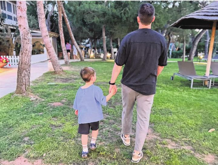 Die Bindung zwischen Eltern und Kindern ist von zentraler Bedeutung für die Entwicklung eines Kindes. Foto: zVg