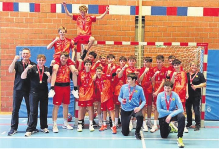 SG Therwil (FU16P) vs. SG Magden/Möhlin (FU16I Ab); 18:35 (8:21). Die Mannschaft zeigte Einsatz, Zusammenhalt und Kampfgeist – verdienter Einzug ins Finale. Starke Leistung! SG Therwil (FU16P) vs. SG Magden/Möhlin (FU16I Ab); 18:35 (8:21). Die Mannschaft zeigte Einsatz, Zusammenhalt und Kampfgeist – verdienter Einzug ins Finale. Starke Leistung!