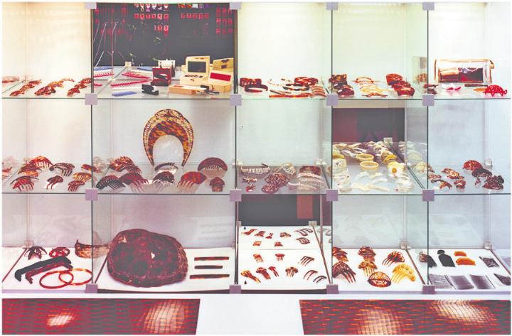 Im Dorfmuseum Therwil sind diverse Exponate der Kammfabrik Balloid zu sehen und bewundern. Foto: zVg