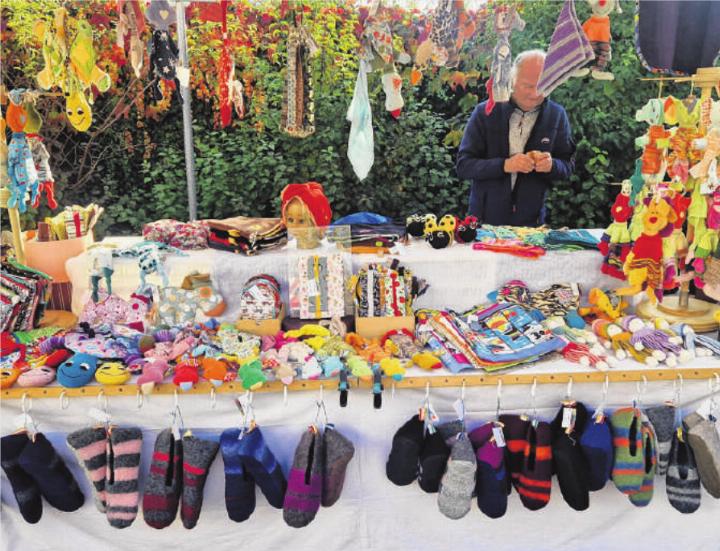 Am Guggermärt in Ettingen trifft sich das Dorf. Foto: Brigitte und Werner Stöcklin Am Guggermärt in Ettingen trifft sich das Dorf. Foto: Brigitte und Werner Stöcklin