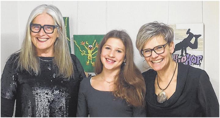 Die Künstlerinnen (v. l. n. r.): Dési Villars, Noémi Binggeli, Irene Brodmann Foto: zVg Die Künstlerinnen (v. l. n. r.): Dési Villars, Noémi Binggeli, Irene Brodmann Foto: zVg