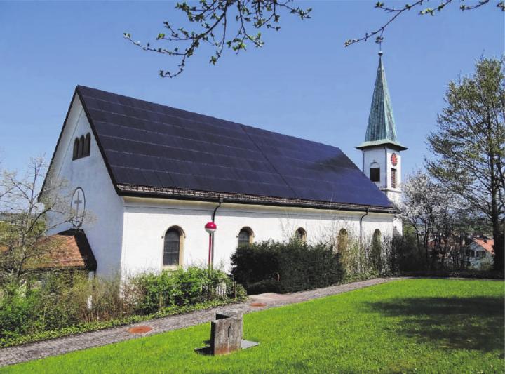 Solarstromanlage auf der Röm.-kath. Kirche/Baujahr 2013 und ...