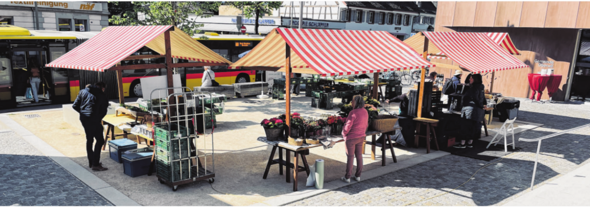 Wochenmarkt bringt Leben ins Oberwiler Zentrum - Das Bild wird blockiert. – Möglicherweise durch einen aktiven Adblocker.