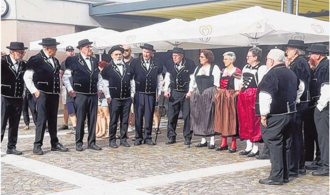 «Jodeln ist gesund und macht gute Laune»: der Jodlerklub Therwil. Fotos: zVg «Jodeln ist gesund und macht gute Laune»: der Jodlerklub Therwil. Fotos: zVg