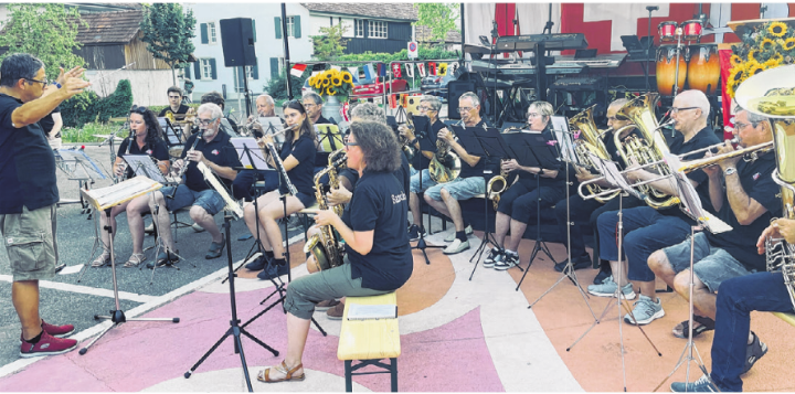 Schwungvolle Bläsermusik und mitreissende Rhythmen: Der Musikverein Oberwil sorgte an der Bundesfeier für beste Unterhaltung. Schwungvolle Bläsermusik und mitreissende Rhythmen: Der Musikverein Oberwil sorgte an der Bundesfeier für beste Unterhaltung.