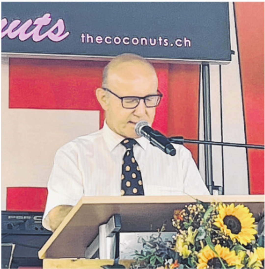 Gemeinderatspräsident Hanspeter Ryser bei der Begrüssung. Gemeinderatspräsident Hanspeter Ryser bei der Begrüssung.