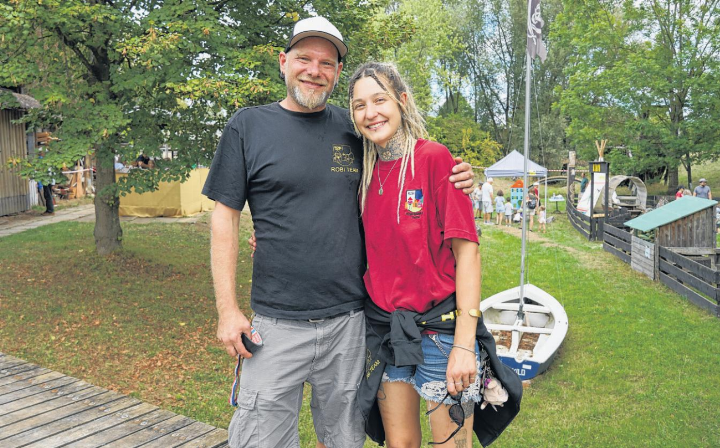 Das Leitungsteam: Daniel Wenger und Céline Arnold.