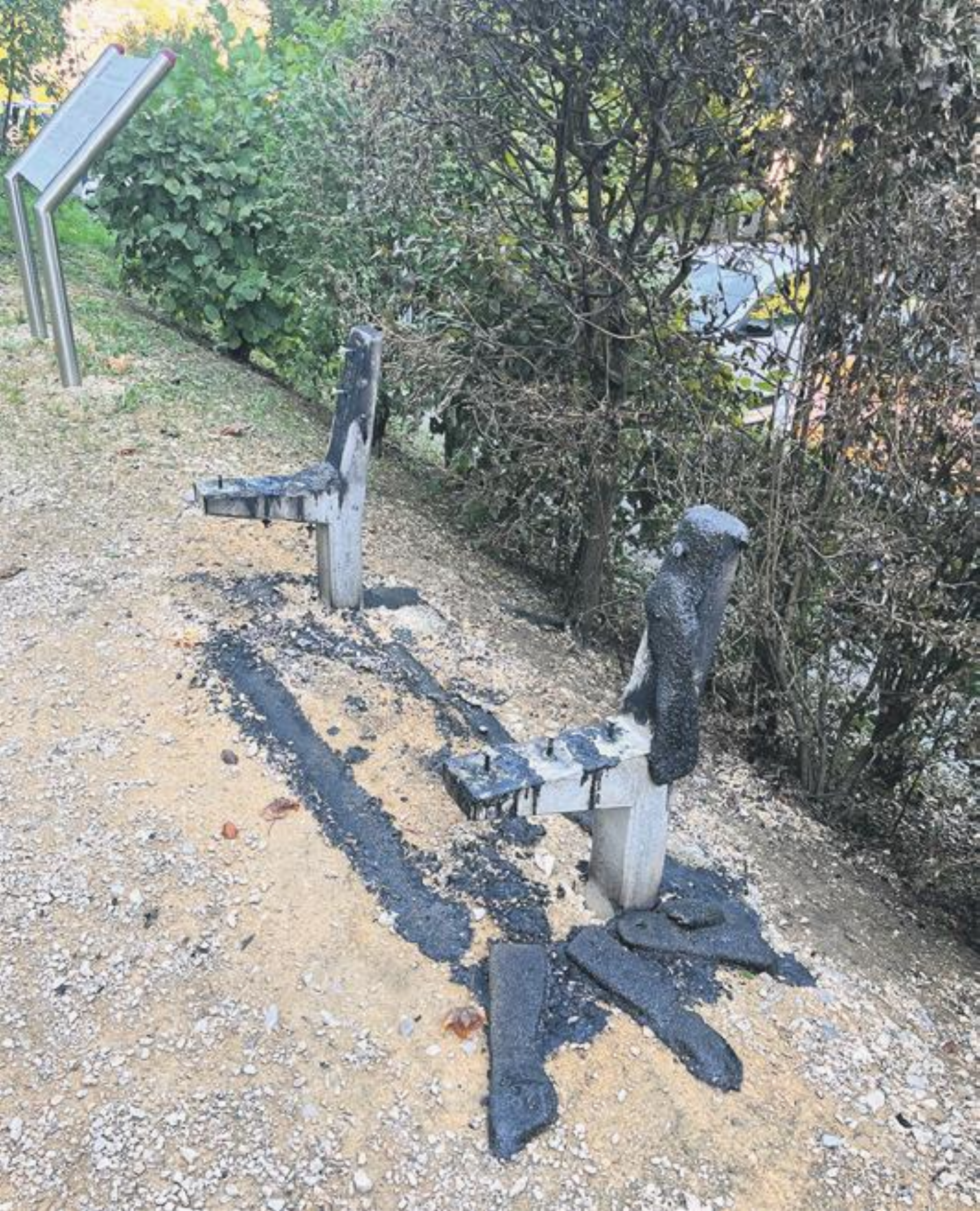 Vandalismus beim Bewegungspark - Das Bild wird blockiert. – Möglicherweise durch einen aktiven Adblocker.